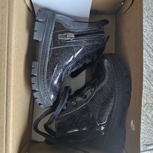 Ugg combat boots Toddler 8c